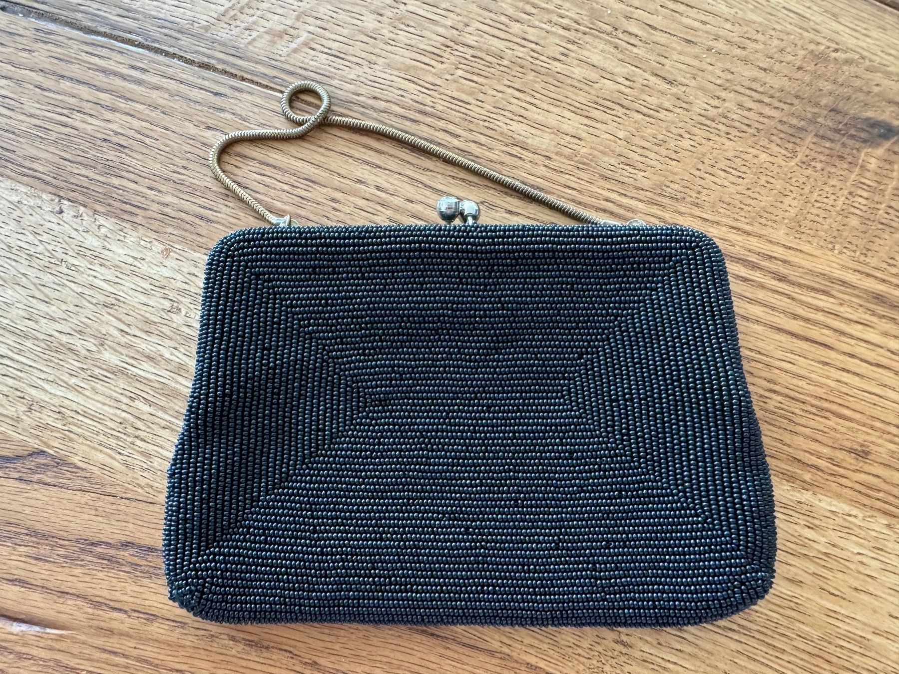 Borse da donna: Abendhandtasche Damen Schwarz mit kleinen Perlen – Usato da Oberrohrdorf venduto da ker_5h67 1