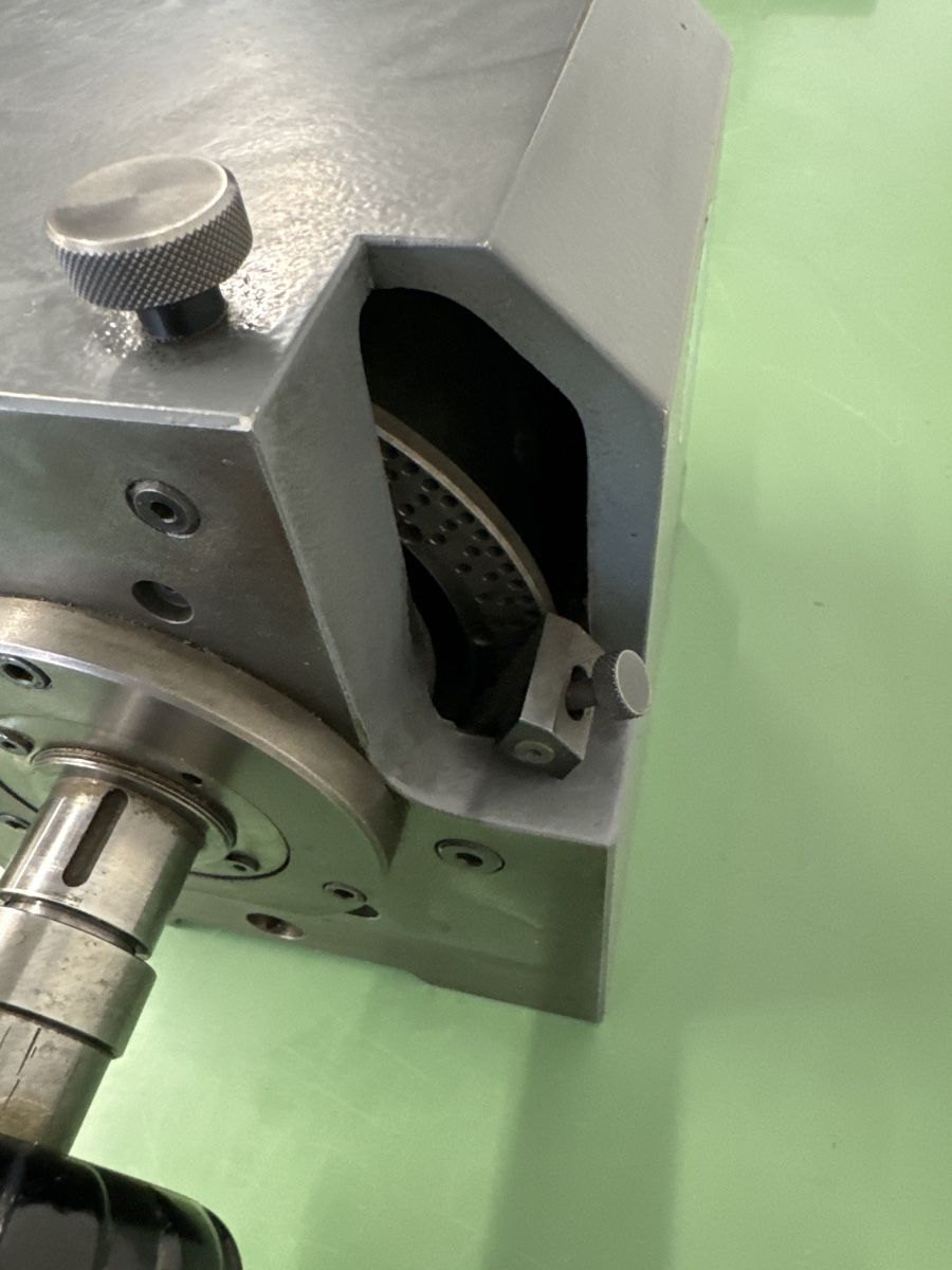 Schaublin Tutti gli attrezzi: SCHAUBLIN poupée fix + une clé de serrage – Usato da Aarberg venduto da SNMachines 6