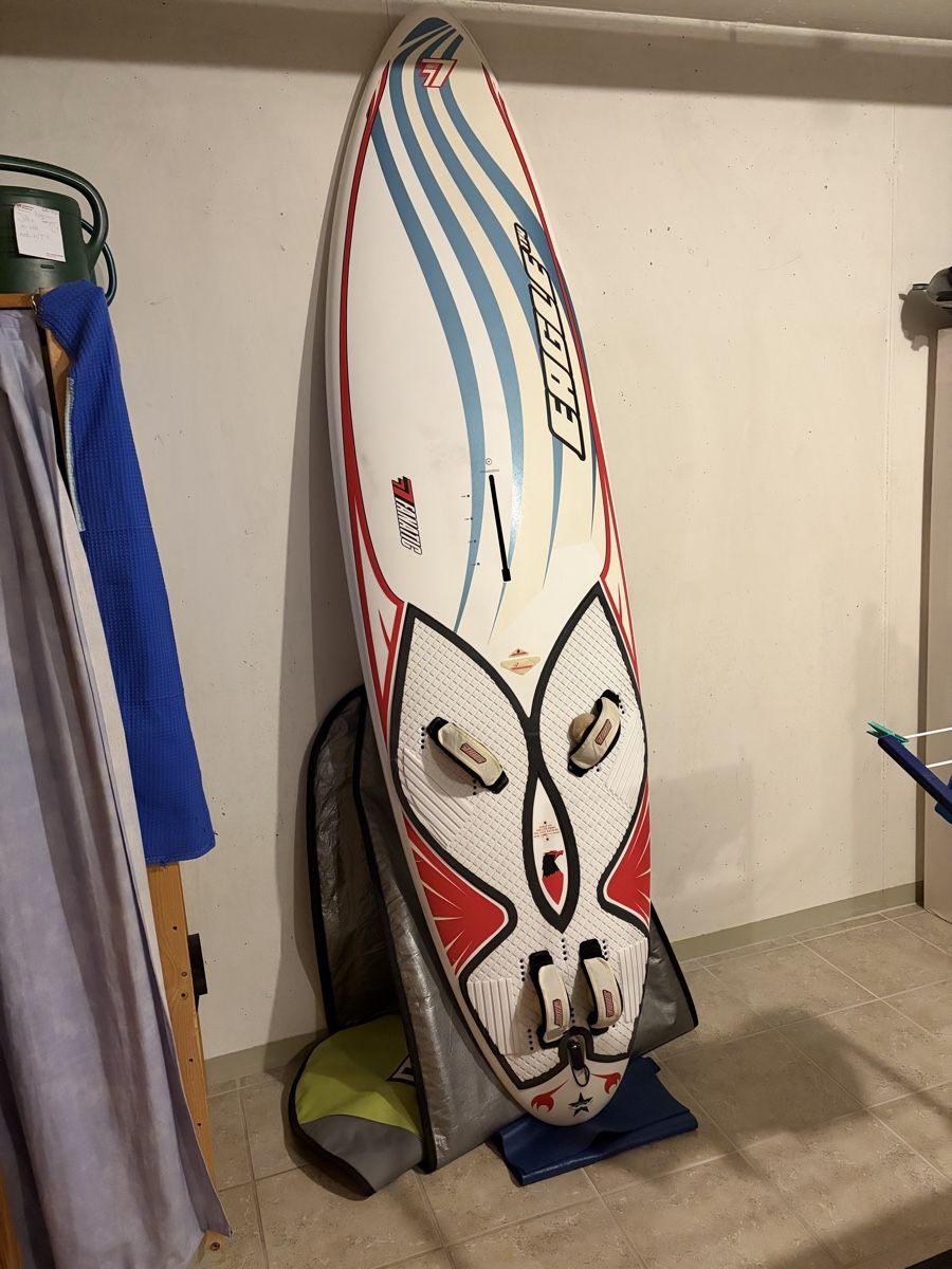 Surfboards & Schwimmbrette: Windsurfen – Gebraucht aus Leuggern von urs_c5xj