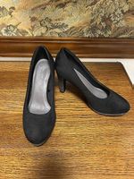 Elegante, neuwertige, schwarze Pumps, Gr. 37