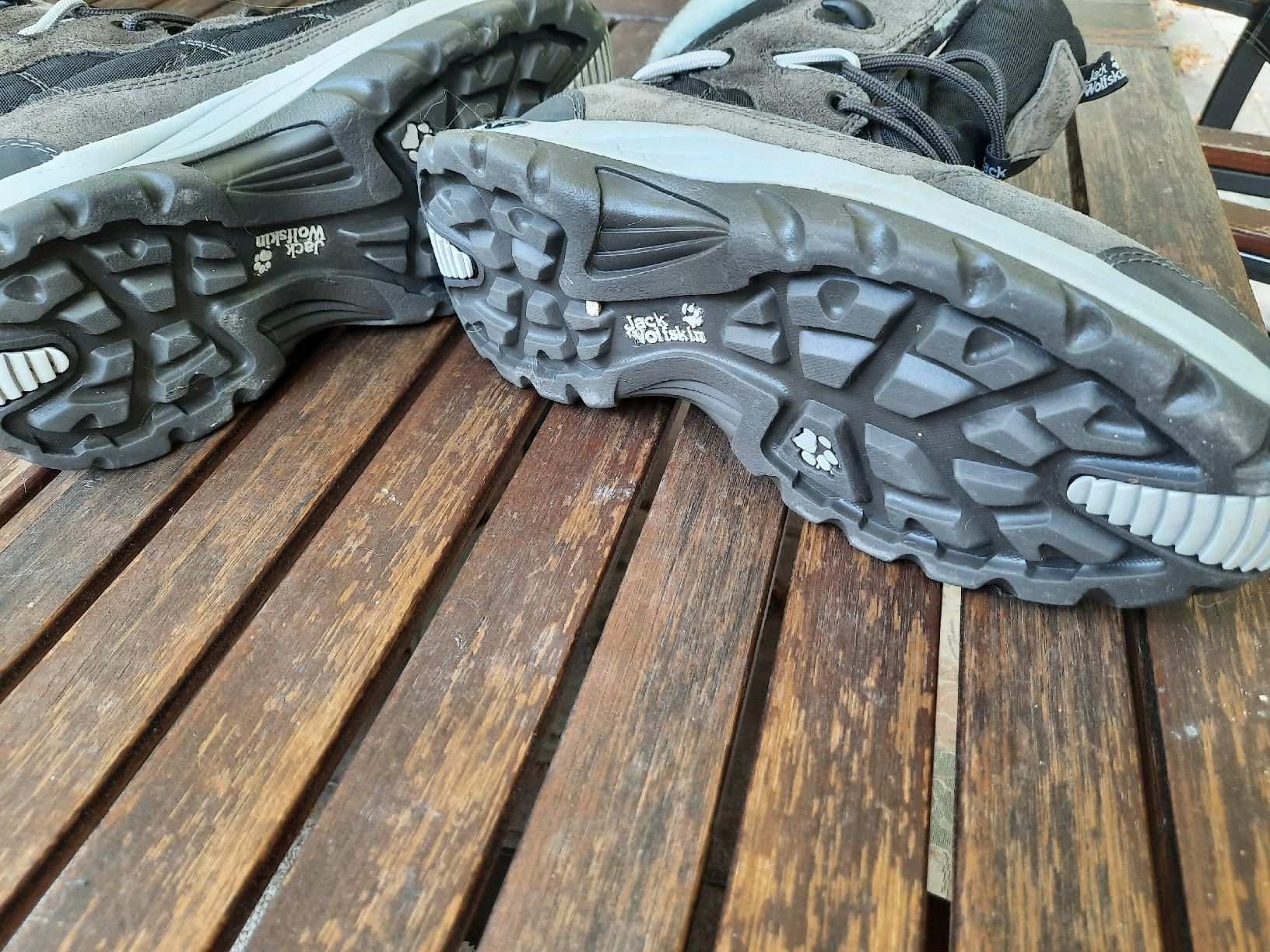 Scarpe da uomo: CHAUSSURES DE RANDONNÉE. Pointure 40 – Usato da Le Locle venduto da marylise01 4