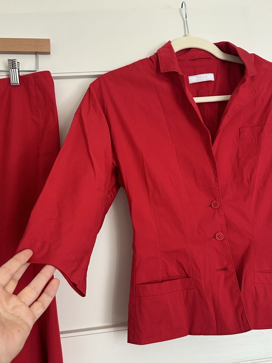 Prada Completi & Tailleur: Prada red suit S – Usato da Zürich venduto da Gogomargo 2