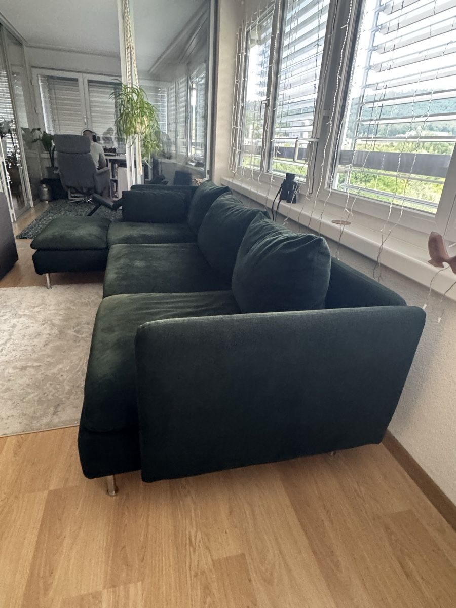 Divani: Stilvolles Ecksofa in tollem Dunkelgrün – Usato da Olten venduto da SuDaniel 1