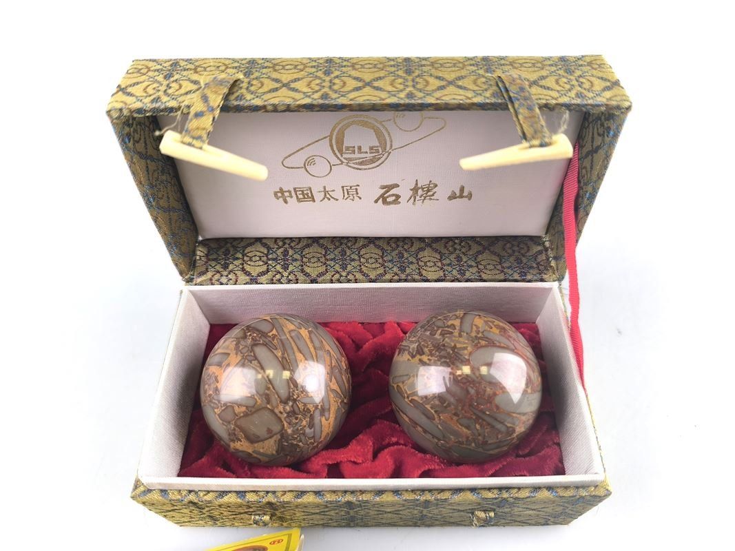 Tutte le decorazioni: Chinesische Kugeln – Usato da Rüti ZH venduto da Restwert_Rueti_ZH 1