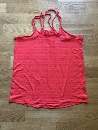Nike Dri-Fit Top, Gr. S - rot