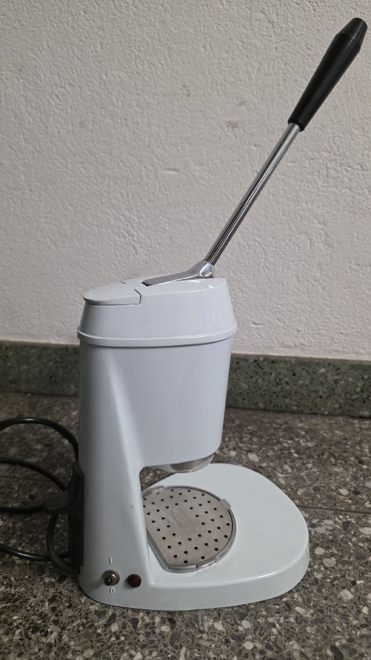 Kaffeemaschinen & Espressomaschinen: Zerowatt CA 708 Espressomaschine Vintage – Defekt aus Zürich von anna.caterina 2