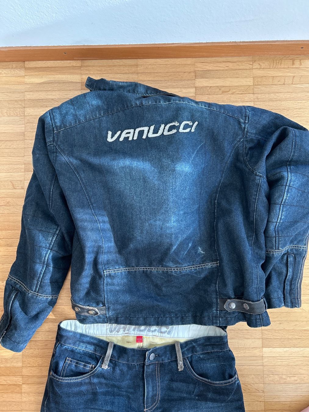 Vanucci Lotti di vestiti: Motorrad Bekleidung Jeans – Usato da Schwerzenbach venduto da Thoeny1 4