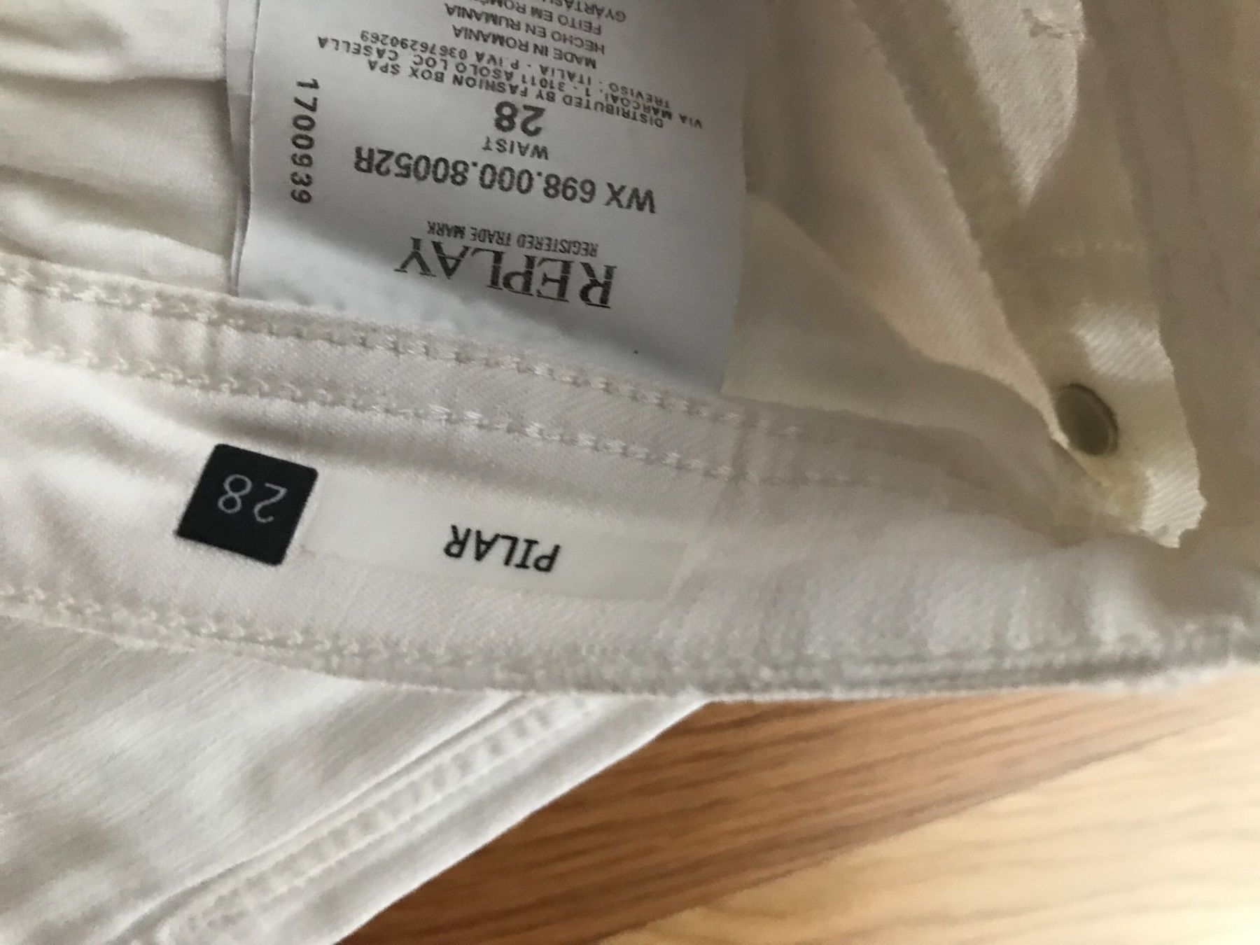 Replay Jeans: Replay Jeans – Neuf (Voir description) à Unteriberg par fae_2gz2 2