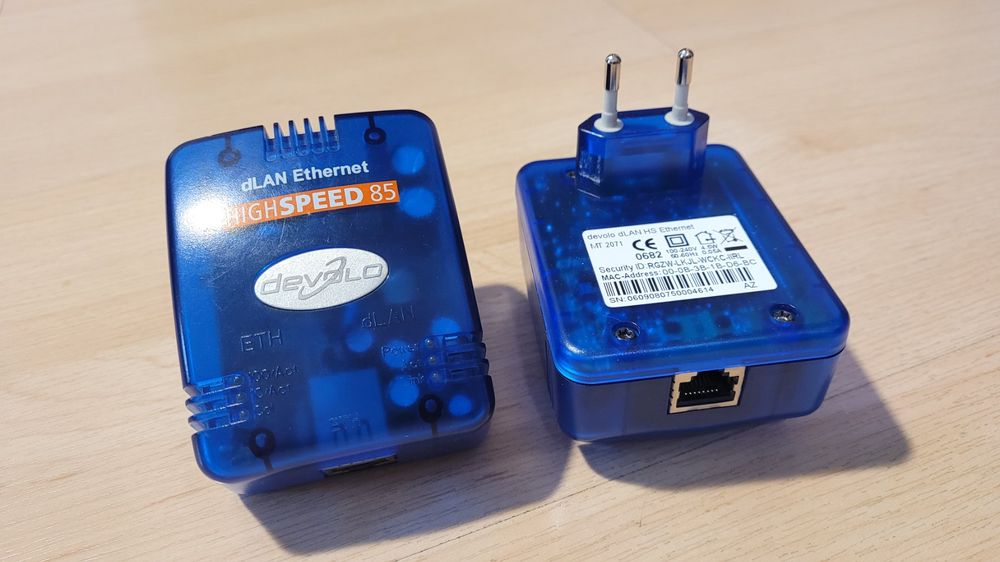 Devolo Laufwerke & Adapter: DLAN Ethernet Adapter, Devolo  MT2071, blau – Gebraucht aus Brig von Mike69
