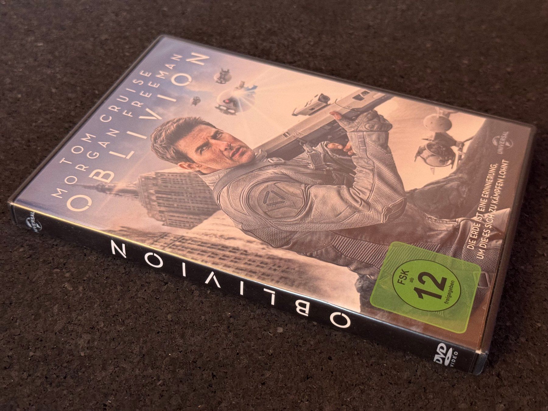 Tutti i DVDs: Oblivion DVD DE/EN/RU/TK Tom Cruise - Morgan Freeman – Usato da Fribourg venduto da tschjoly 5