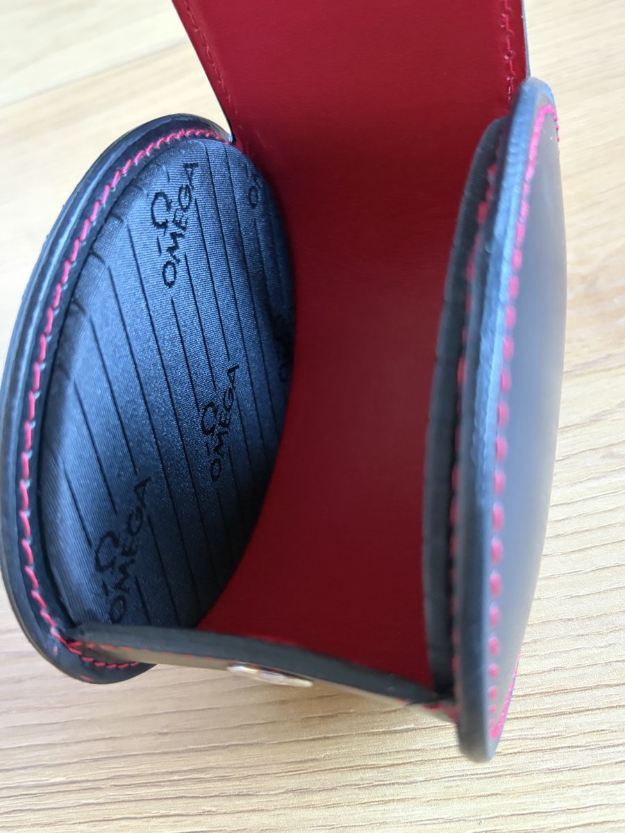 Omega Uhrenboxen: Omega Travel Watch Case Black Leather Red Stitching – Gebraucht aus Marin-Epagnier von Bill_Watch 3