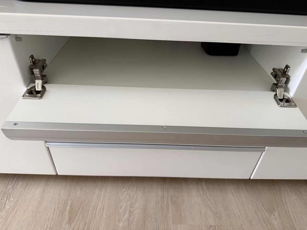 Ikea Mobili TV: TV Möbel weiss glänzend – Usato da Schwerzenbach venduto da Rivi2 3