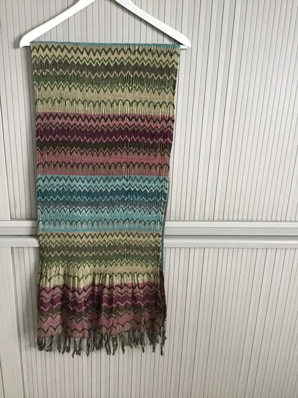 Foulard & Sciarpe: SEIDENSCHAL MEHRFARBIG – Nuovo (secondo la descrizione) da Glattfelden venduto da ire_w6h2