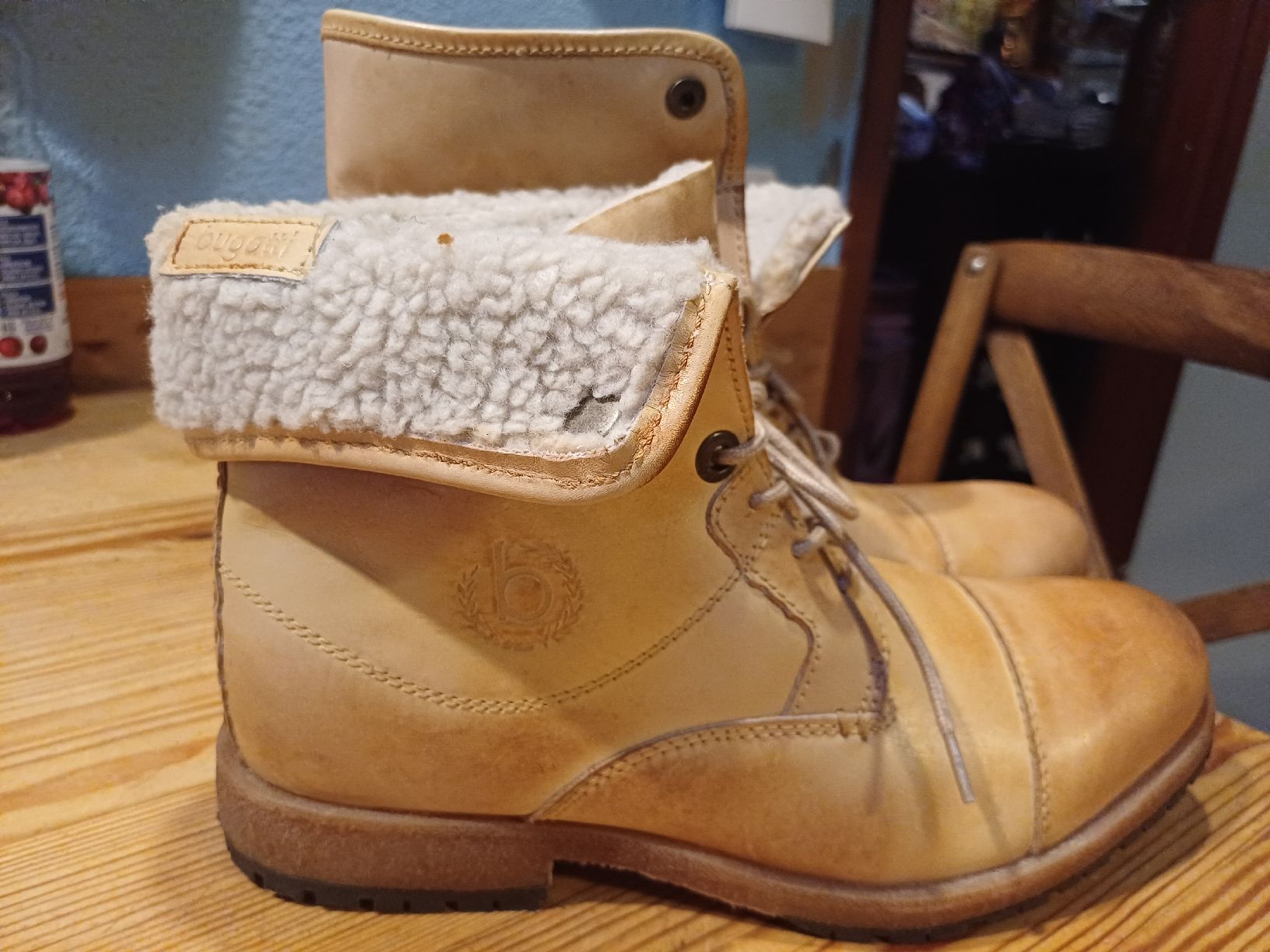 Bugatti Scarpe da uomo: Bottines Bugatti fourrées cuir neuves camel 42 – Nuovo e nell'imballaggio originale da Marin-Epagnier venduto da Babaa 1