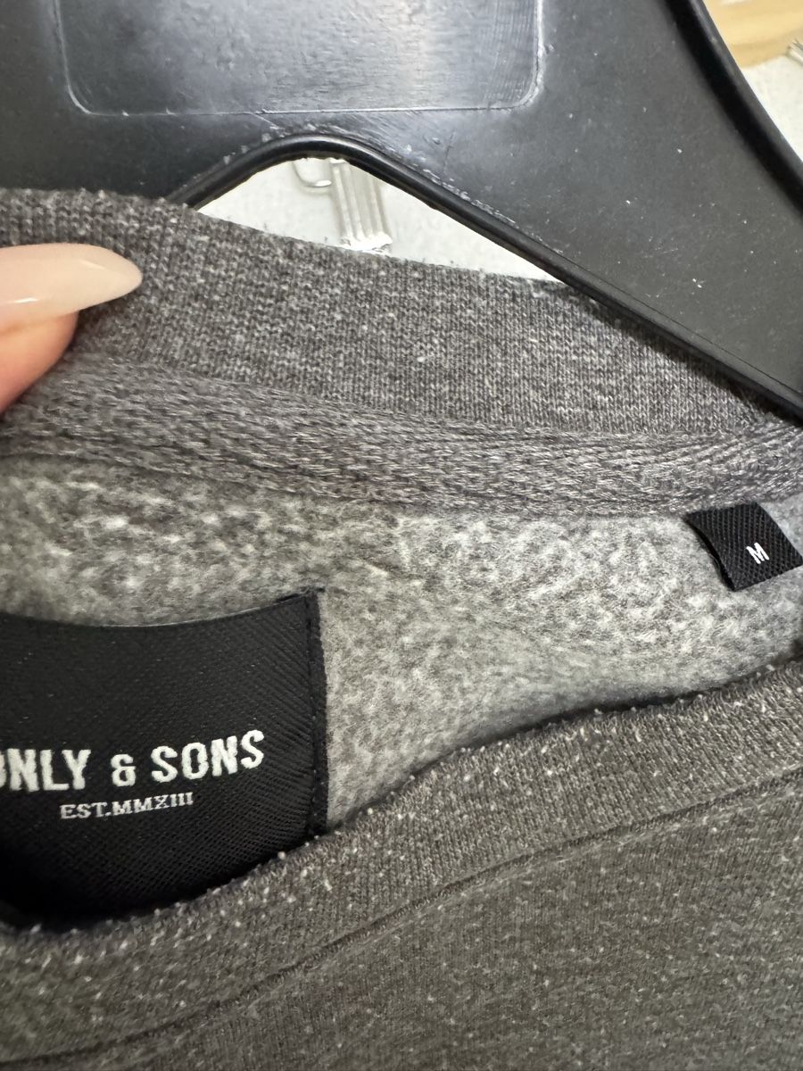 Pullover & Sweatshirts: Sweatshirt 2 Stück Gr M – Gebraucht aus Küsnacht ZH von IrischkaB 1