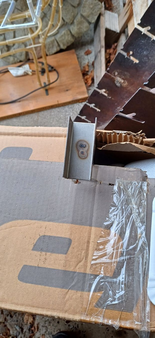 Supporti a parete: Halter – Usato da Wängi venduto da Koebi62