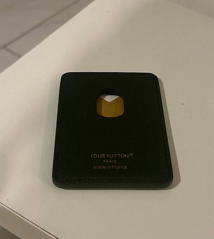 Portafogli: Louis Vuitton Kartenmagnet in Braun – Usato da Stetten SH venduto da sel_sc6g 1