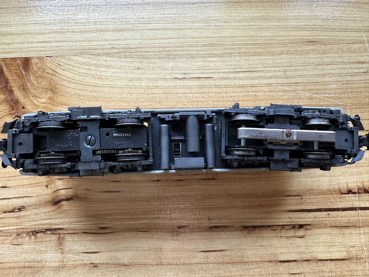 Märklin Modellini di ferrovie: Märklin H0 3441 E-Lok BR 143 AEG OVP – Usato da Schaffhausen venduto da Danilo-86 7