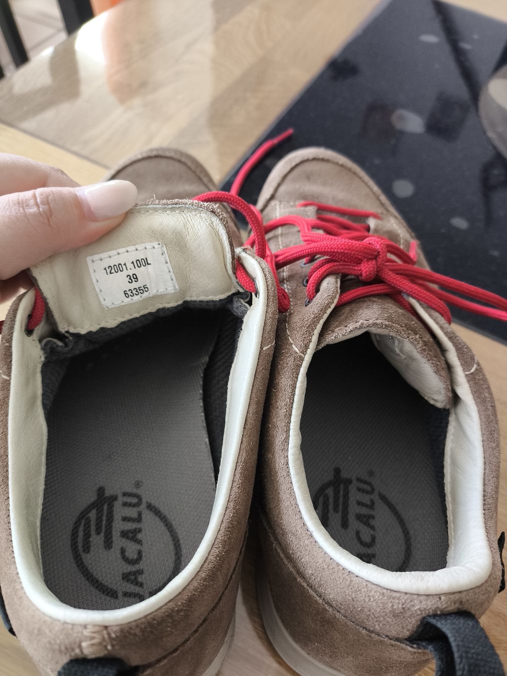 Scarpe da donna: Outdoor Schuhe Jacalu Gr.39 – Usato da Burgdorf venduto da Ropajesi 5