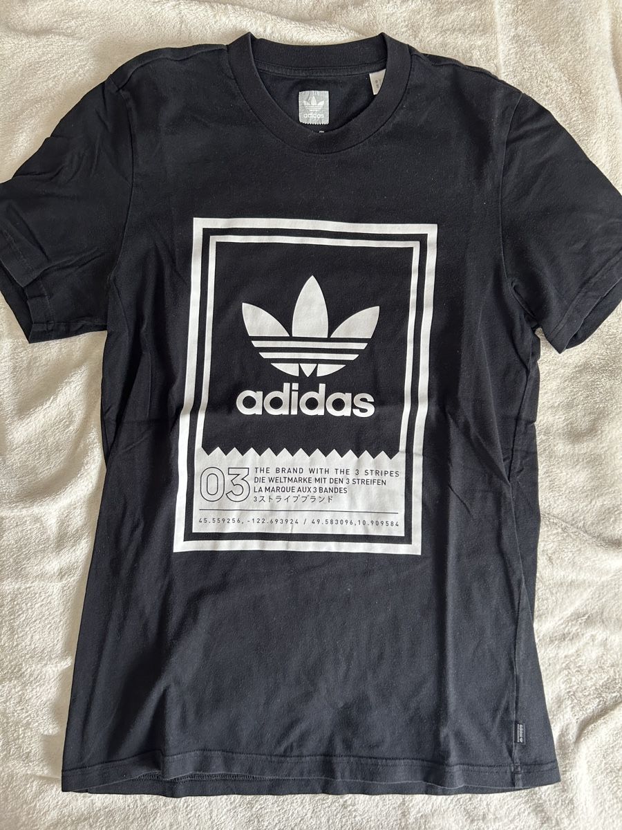 Adidas T-shirts: Adidas T-Shirt – D'occasion à Niederönz par e_9x