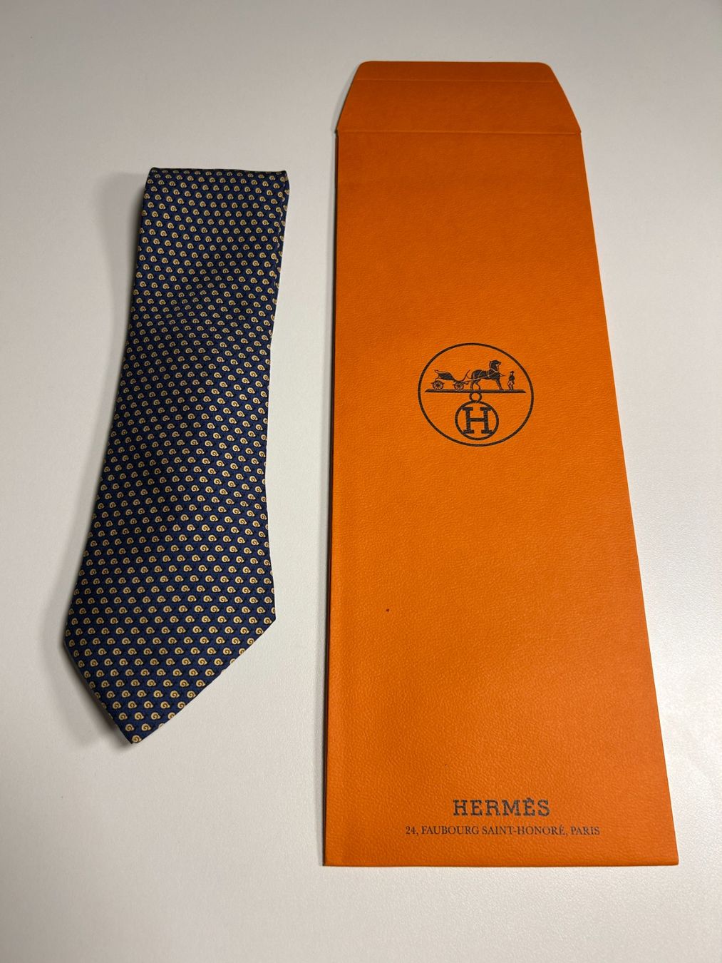 Hermès Cravatte: Hermès Schnecken Krawatte – Nuovo (secondo la descrizione) da Bern venduto da kurtikobolt74