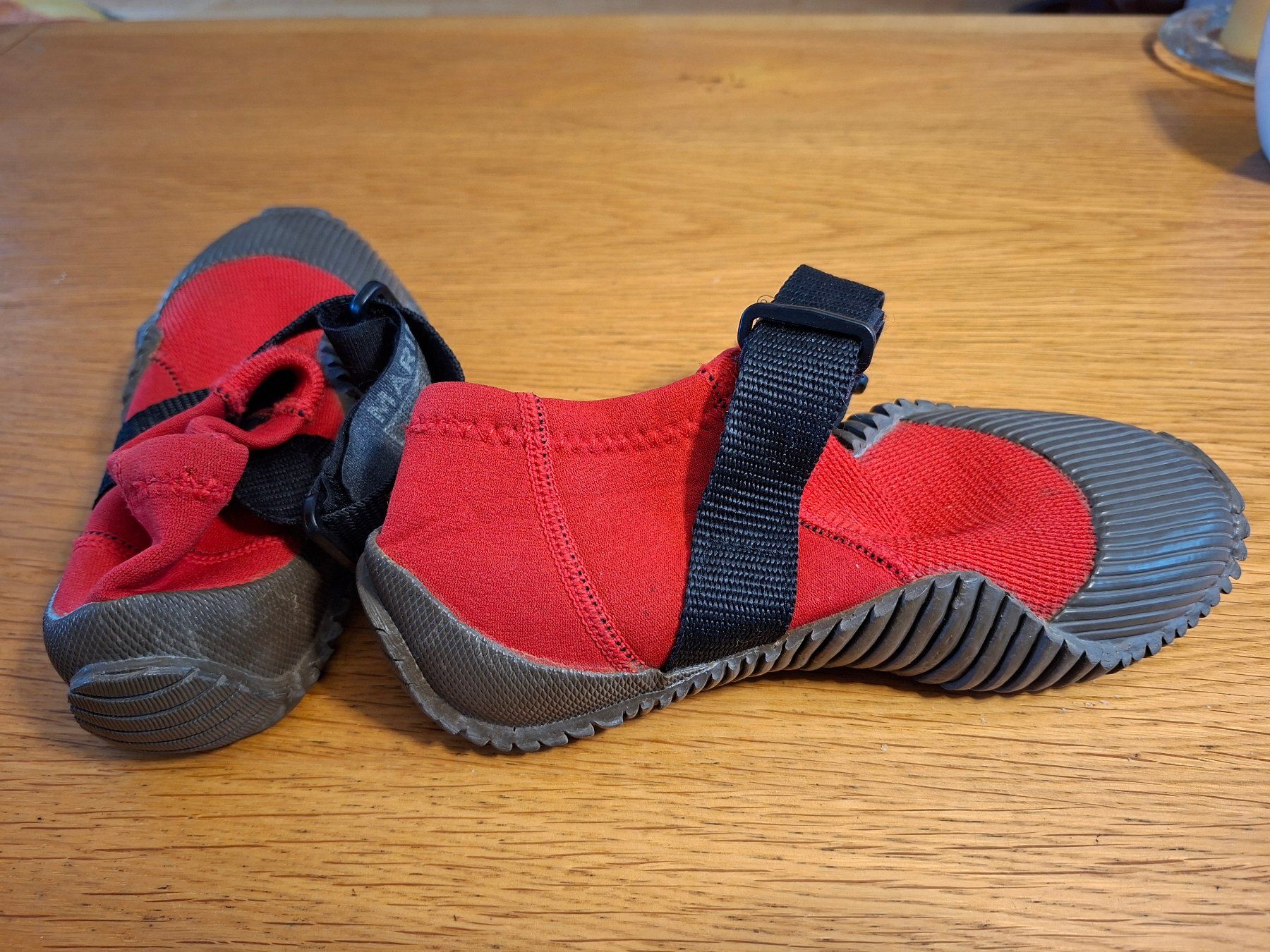 Scarpe da uomo: Aqua Bade-/Segelschuhe – Usato da Jegenstorf venduto da ladoga66 4