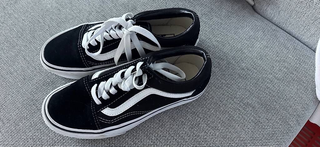 Scarpe da uomo: Vans Old Skool – Usato da Buttikon SZ venduto da roy_pvy5