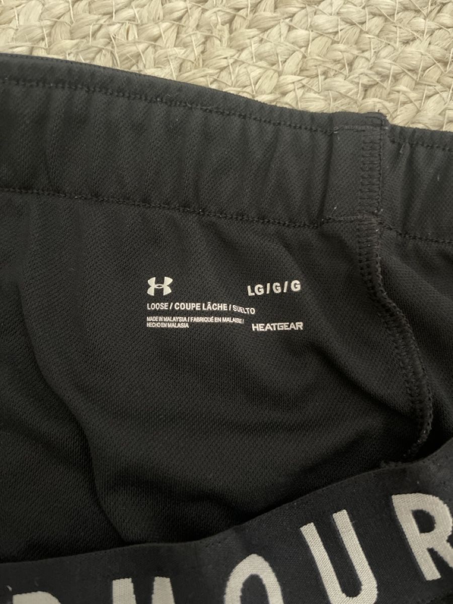 Under Armour Hosen: Underarmour Shorts, schwarz, Grösse L – Gebraucht aus Mühlau von Jasil66 2
