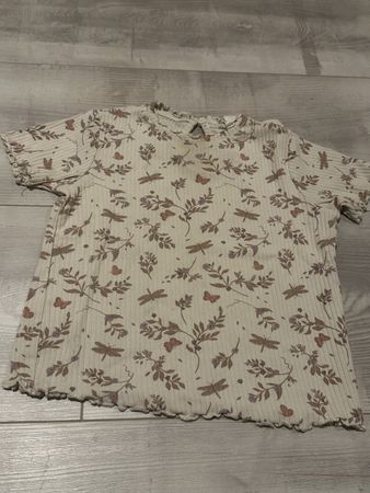 H&M T-Shirt mit Blumenmuster beige Grösse 98