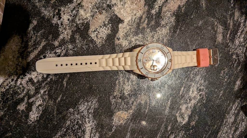 Ice watch Uhren: ICE Watch Uhr – Gebraucht aus Wattenwil von karinschaw 2