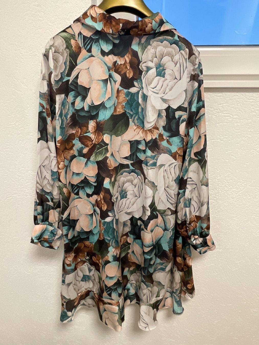 Vestiti: Robe chemise fleurie taille 40 manches longues – Usato da Yverdon-les-Bains venduto da mar_hg5t 2