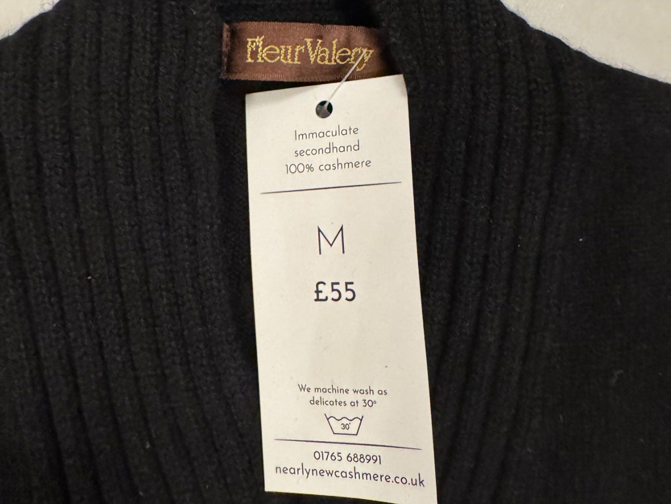 Pulls & Sweat-shirts: FLEUR VALERY - 100% Kaschmir Pulli - schwarz - Gr. M – Neuf (Voir description) à Maienfeld par Fashion_2009 2
