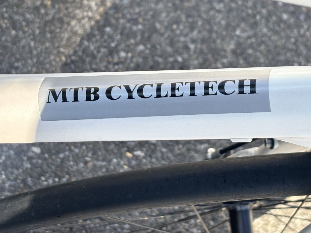 MTB Cycletech Biciclette: MTB Cycletech Das Tool 48 cm – Shimano Ultegra – Difettoso da Urtenen-Schönbühl venduto da Vierundzwanzig 8