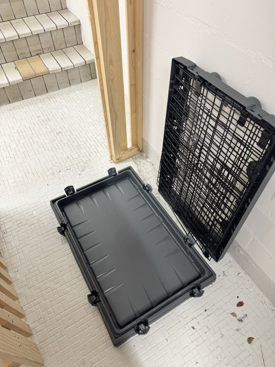 Gabbie, trasporto & Sicurezza: Puppy dog cat crate cage box – Usato da Zürich venduto da gva_r9gs