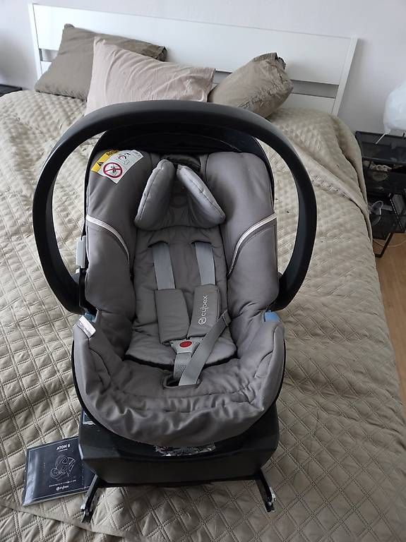 Cybex Seggiolini per auto: Cybex Aton 5 Babyschale + Aton Base 2fix – Usato da Uzwil venduto da Morpheus_De 1