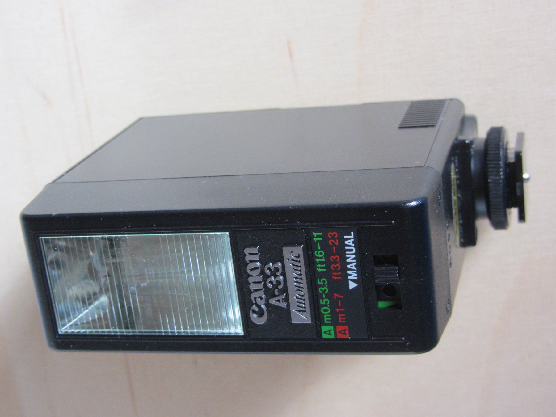 Canon Flash: CANON Blitzgerät A-33 – Usato da Beringen venduto da bimbo1109