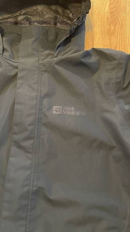 Giacche: Regenjacke Wolfskin Grösse M dunkelblau – Usato da Langnau am Albis venduto da moony77