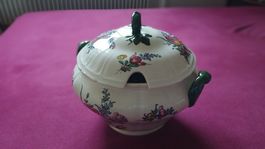 Suppenterrine Villeroy und Boch 1562 mit Defekt am Deckel