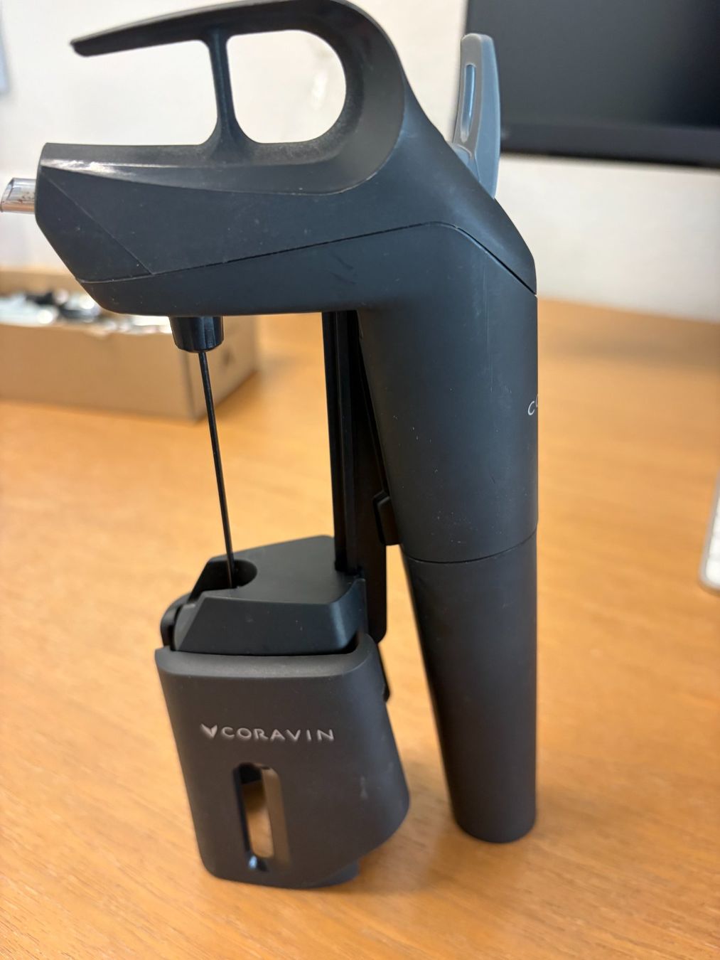 Flaschenöffner & -verschlüsse: Coravin Wein by-the-Glass System Three + – Gebraucht aus Zürich von zamiduri