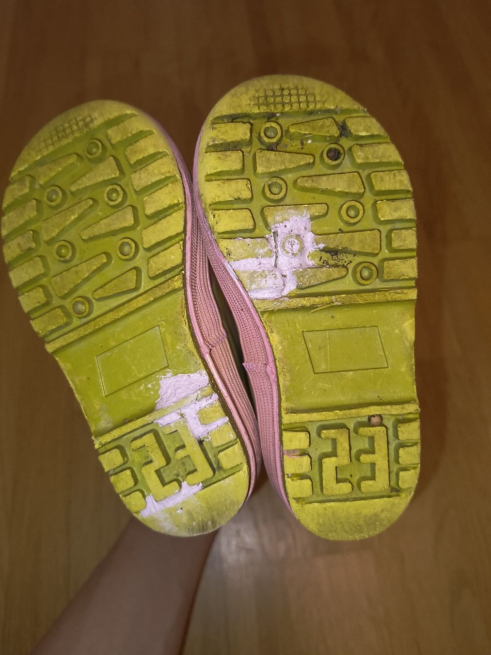 Schuhe für Mädchen: Gummistiefel 23 – Gebraucht aus Schliern b. Köniz von yalls 1