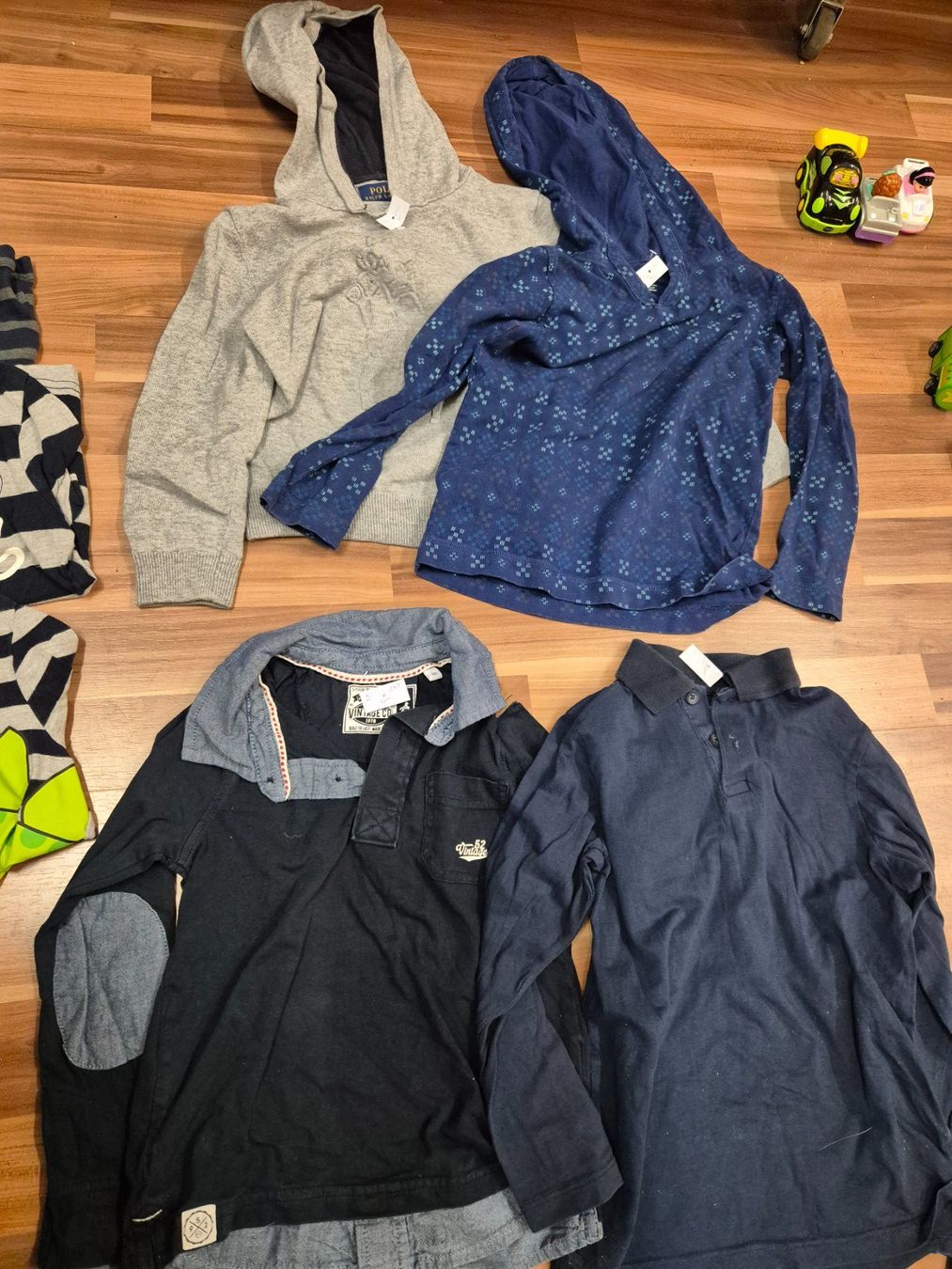 Maglioni & Felpe: 4 PulloverGr 110  B13 – Usato da Schwarzenburg venduto da Flamingo07 2