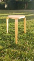 Hocker Holz natur mit 3 Beinen