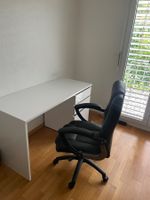 bureau + chaise à retirer avant le 1 septembre 40  CHF