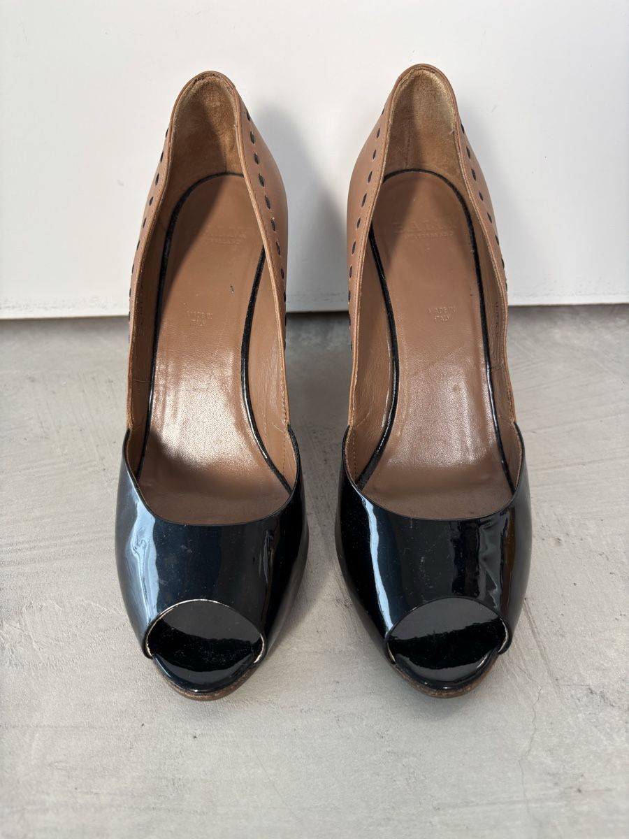 Bally Scarpe da donna: Bally Keilabsatz-Pumps, Gr. 36,5 , Leder – Nuovo (secondo la descrizione) da Steinmaur venduto da aly_mhs6 2