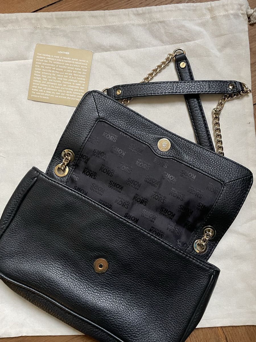Michael Kors Taschen für Damen: Michael Kors Schultertasche aus Leder – Gebraucht aus Winterthur von jul_v9wx 1