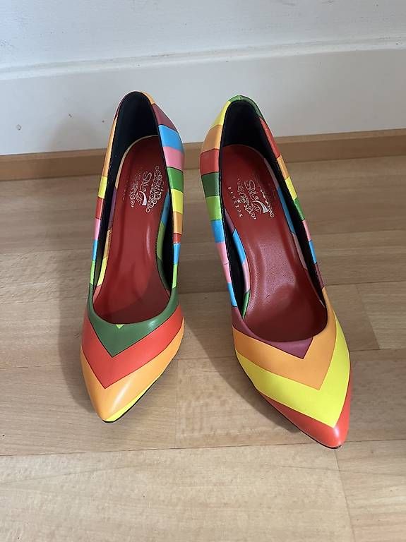 Damenschuhe: Neue High Heels Hr. 36 – Gebraucht aus Zürich von Deyaso