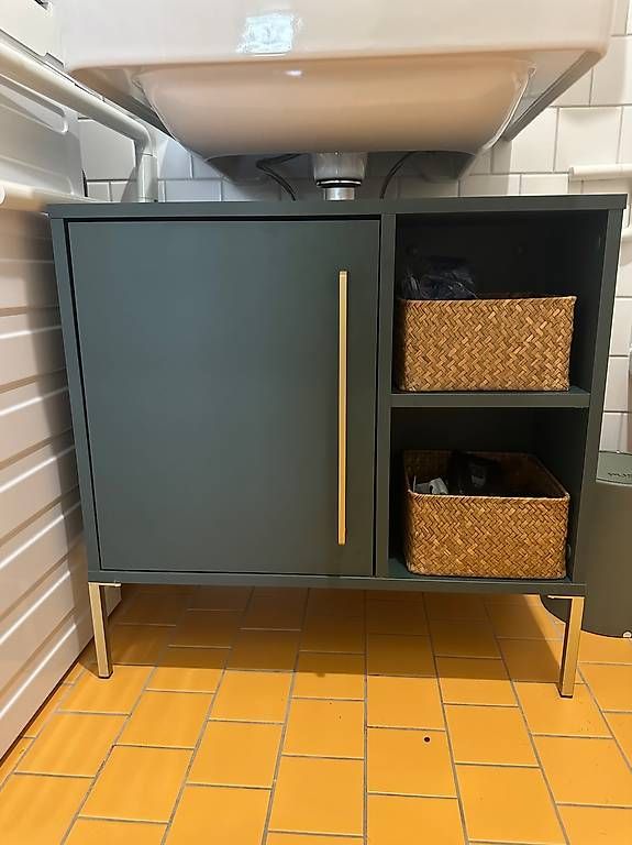 Mobili per bagno: Meuble sous lavabo – Usato da Sion venduto da mor_9ylx 1