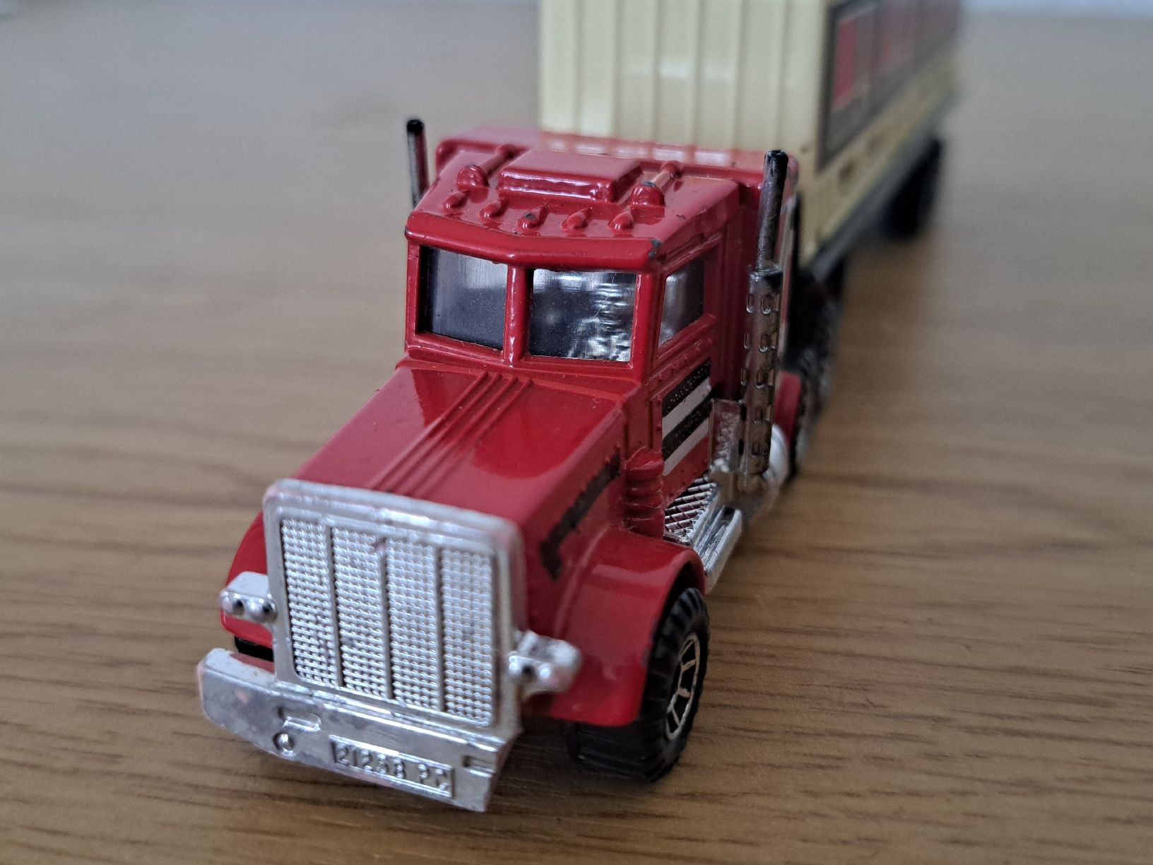 Matchbox Modellautos: 1981 Matchbox Convoi CY-3-Peterbilt Uniroyal – Gebraucht aus St-Imier von supernova21 4