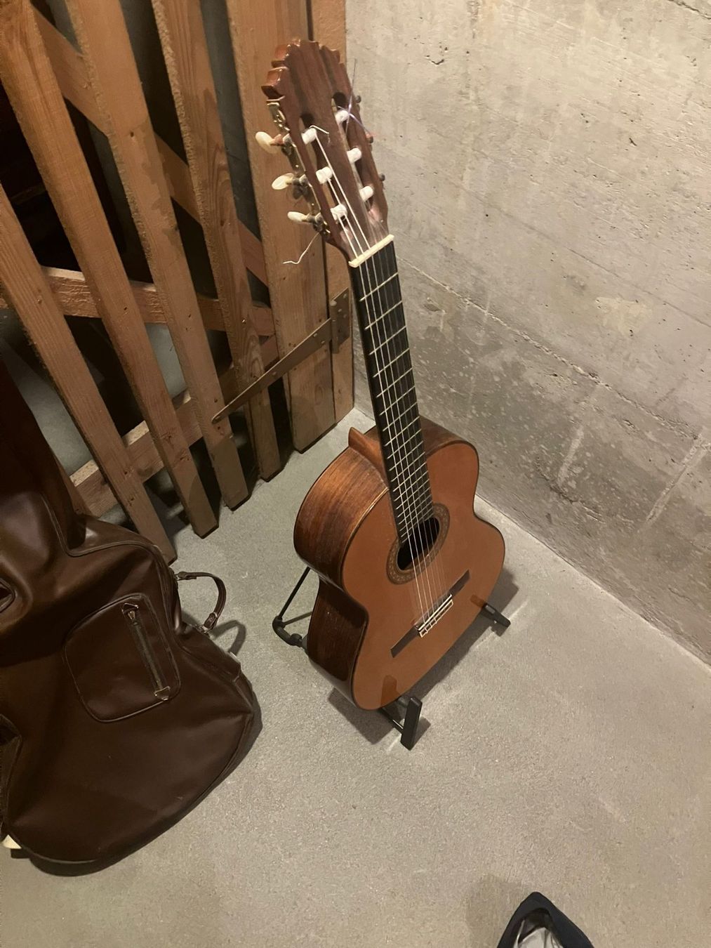 Strumenti musicali: Akustische Gitarre – Usato da Bern venduto da domibroe 1