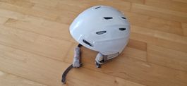 Skihelm der Marke Smith